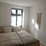 City-apartment Mit Parkplatz & Fahrradraum! Nur 300m Zum Stadthafen *