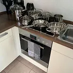 City-apartment Mit Parkplatz & Fahrradraum! Nur 300m Zum Stadthafen Schwerin (Mecklenburg-Vorpommern)
