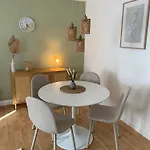 Appartement City-apartment Mit Parkplatz & Fahrradraum! Nur 300m Zum Stadthafen Schwerin (Mecklenburg-Vorpommern)