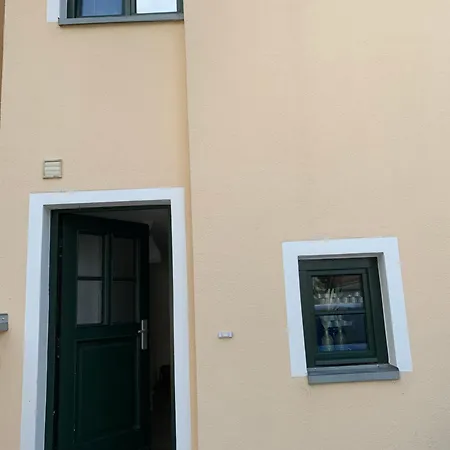 City-apartment Mit Parkplatz & Fahrradraum! Nur 300m Zum Stadthafen *