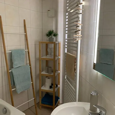 Apartmán City-apartment Mit Parkplatz & Fahrradraum! Nur 300m Zum Stadthafen *