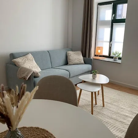 City-apartment Mit Parkplatz & Fahrradraum! Nur 300m Zum Stadthafen Apartmán *