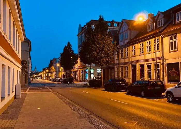 City-apartment Mit Parkplatz & Fahrradraum! Nur 300m Zum Stadthafen Appartamento
