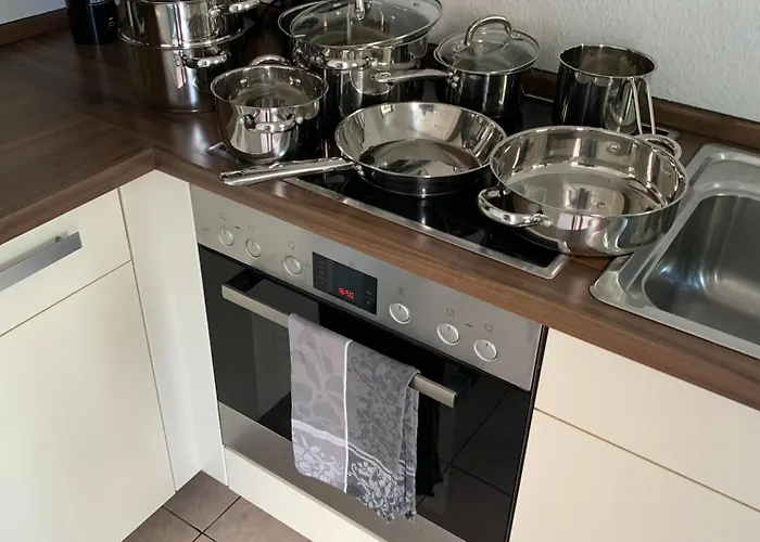 City-apartment Mit Parkplatz & Fahrradraum! Nur 300m Zum Stadthafen Schwerin (Mecklenburg-Vorpommern)