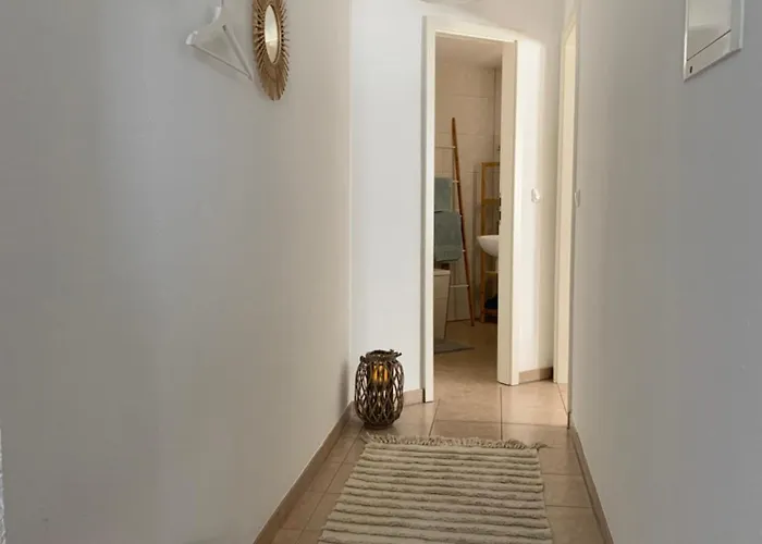 Appartamento City-apartment Mit Parkplatz & Fahrradraum! Nur 300m Zum Stadthafen