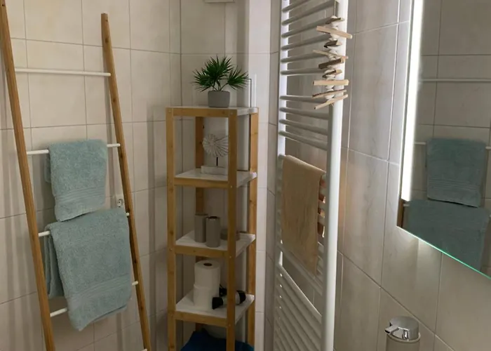 Appartamento City-apartment Mit Parkplatz & Fahrradraum! Nur 300m Zum Stadthafen *